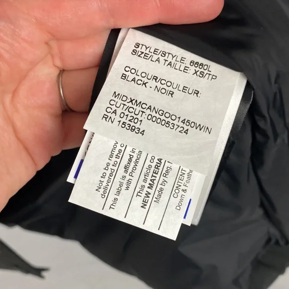 Excellent Preowned Condition Canada Goose Black Ski & Snow Jacket - Picture 2 of 11